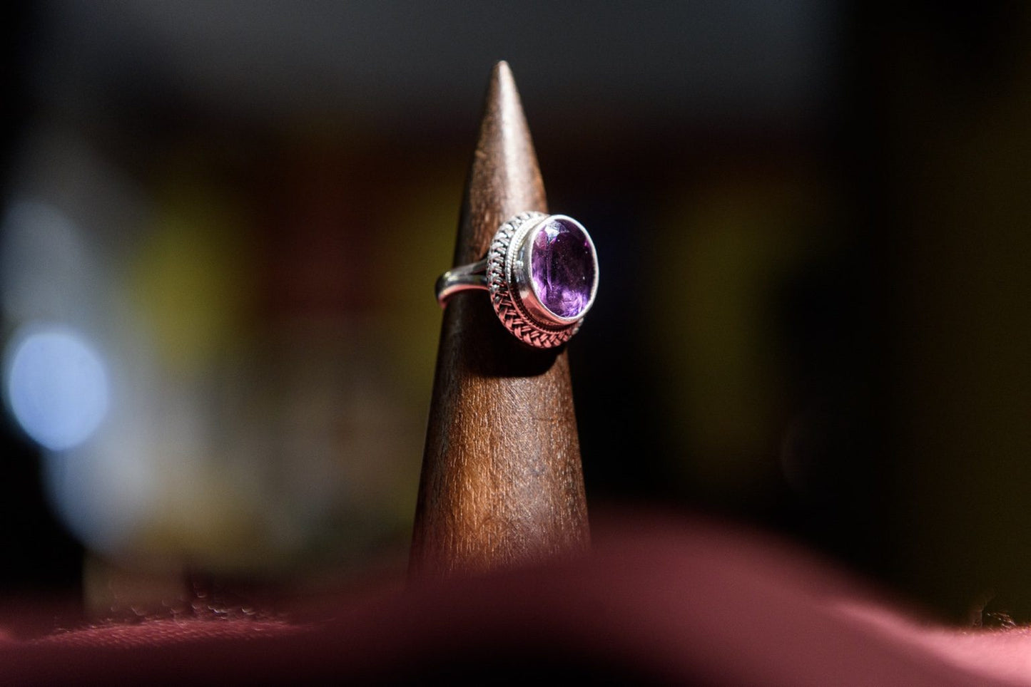 Anello Ametista Himalayana — Fatto a Mano