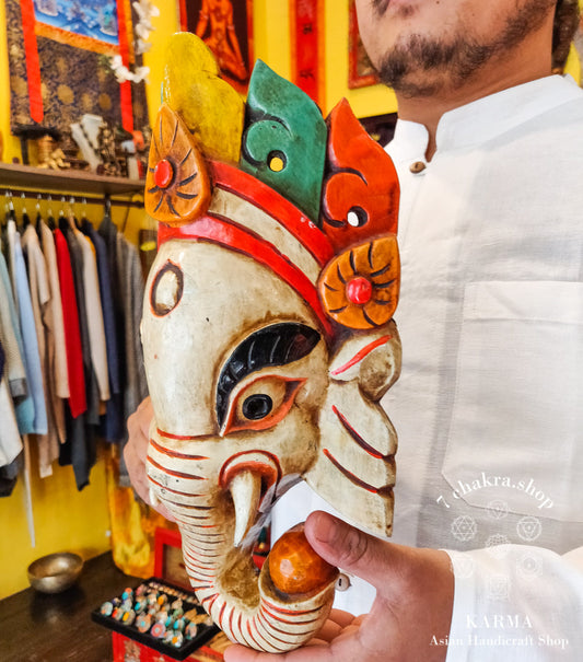 Maschera di Ganesh in legno