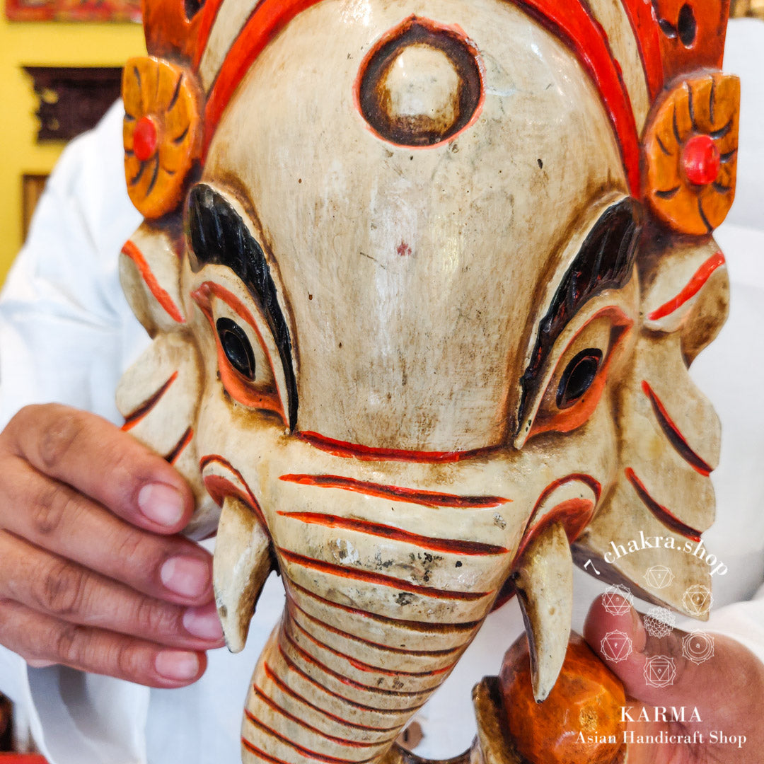 Maschera di Ganesh in legno