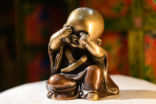 Buddha che non vede il male
