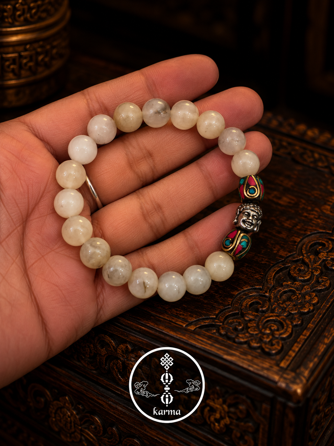Bracciale in Pietra di Luna con Testa di Buddha e Pendagli Dipinti